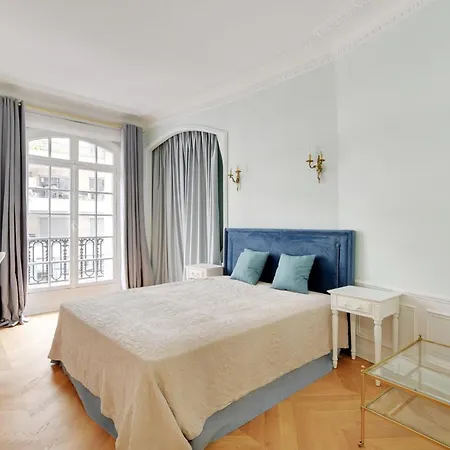 Trocadero - Longchamp 2bdr Apartmán