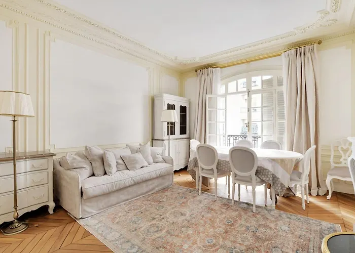 Trocadero - Longchamp 2bdr Apartment Paris